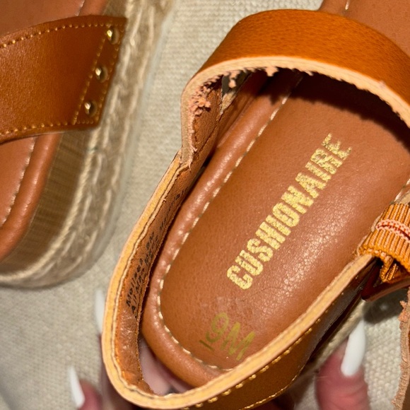 CUSHIONAIRE Women's Melissa Espadrille Platform Wedge Sandal - Picture 7 of 7